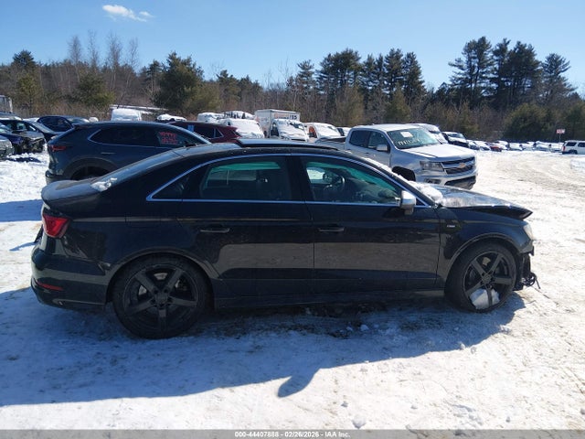 44407888 :رقم المزاد ، WAUBFGFF9F1094004 vin ، 2015 Audi S3 2.0t Premium Plus مزاد بيع
