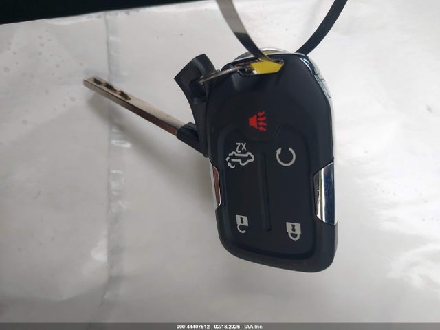 44407912 :رقم المزاد ، 1GT49PEY1NF320415 vin ، 2022 Gmc Sierra 2500hd 4wd  Standard Bed At4 مزاد بيع