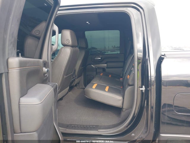 44407912 :رقم المزاد ، 1GT49PEY1NF320415 vin ، 2022 Gmc Sierra 2500hd 4wd  Standard Bed At4 مزاد بيع
