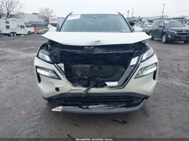 JN8AT3BB4MW227291 Nissan Rogue Sv Intelligent Awd