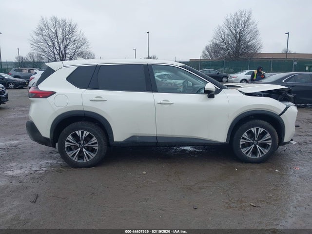 JN8AT3BB4MW227291 Nissan Rogue Sv Intelligent Awd