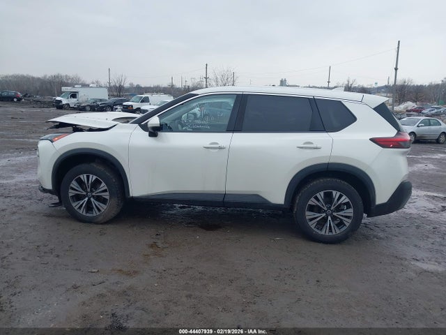 JN8AT3BB4MW227291 Nissan Rogue Sv Intelligent Awd