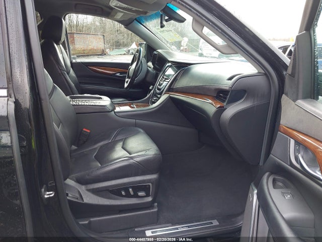 2019 CADILLAC ESCALADE ESV 1GYS4GKJ0KR194355 Photo 4