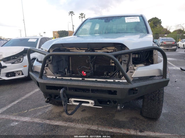 3TMDZ5BN5JM045401 Toyota Tacoma Trd Off Road