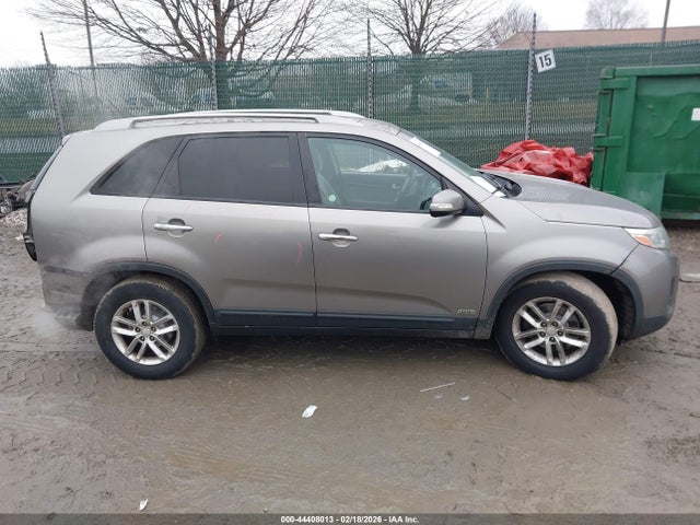 KIA Sorento Lx V6 2015 5XYKTDA79FG595176 Image 13