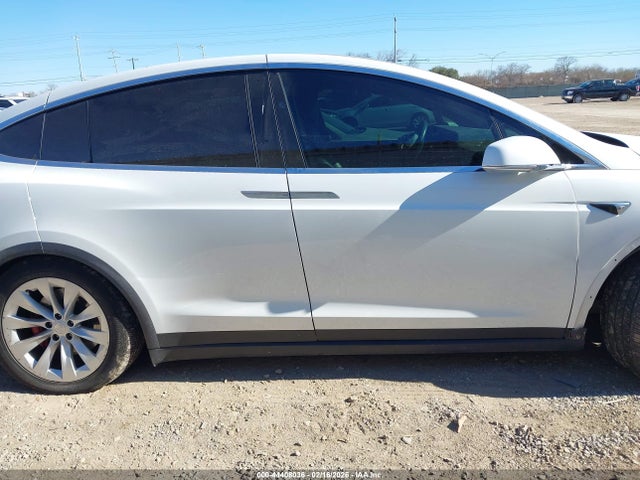 Продаж на аукціоні авто 2017 Tesla Model X P100d, vin: 5YJXCBE49HF051720, номер лоту: 44408036