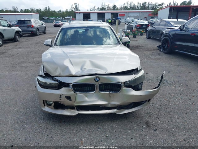 Продажа на аукционе авто 2013 Bmw 328i, vin: WBA3A5G55DNP21297, номер лота: 44408069