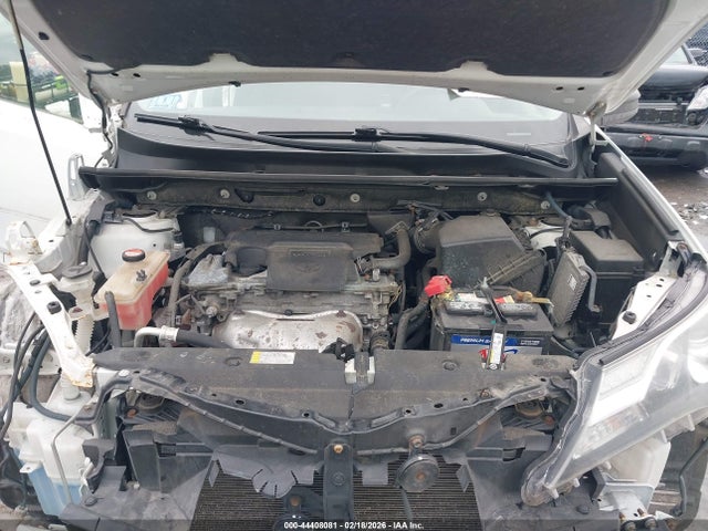 Toyota RAV4 LE 2015 JTMBFREV1FJ041630 Image 10