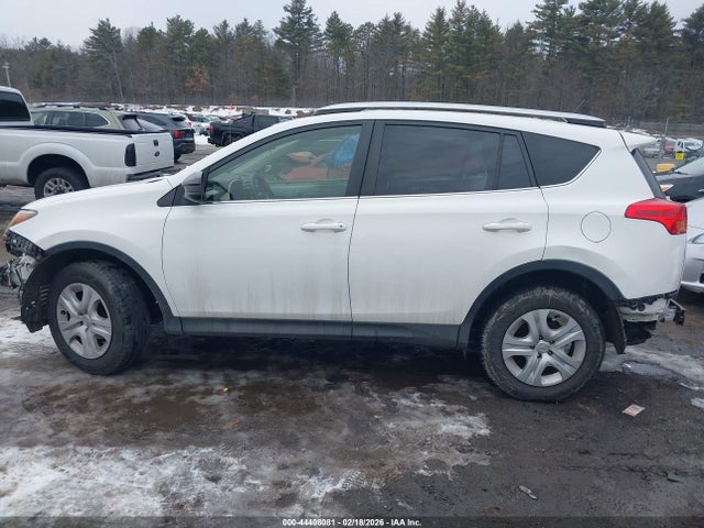 Toyota RAV4 LE 2015 JTMBFREV1FJ041630 Image 15