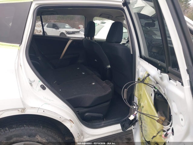 Toyota RAV4 LE 2015 JTMBFREV1FJ041630 Image 8