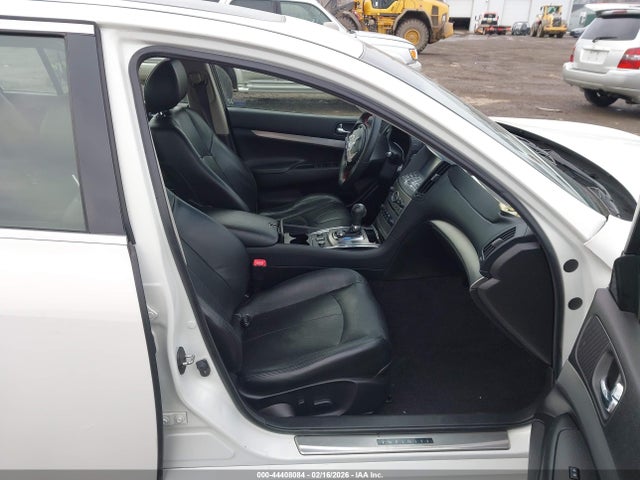 Продажа на аукционе авто 2015 Infiniti Q40, vin: JN1CV6AR1FM650541, номер лота: 44408084