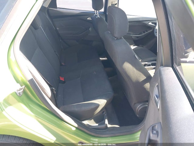 1FADP3F21JL293405 Ford FOCUS SE