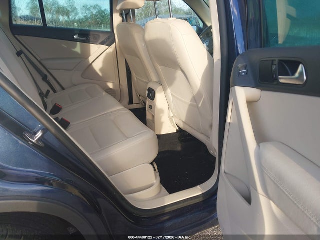 2012 VOLKSWAGEN TIGUAN WVGAV7AXXCW605134 Photo 7