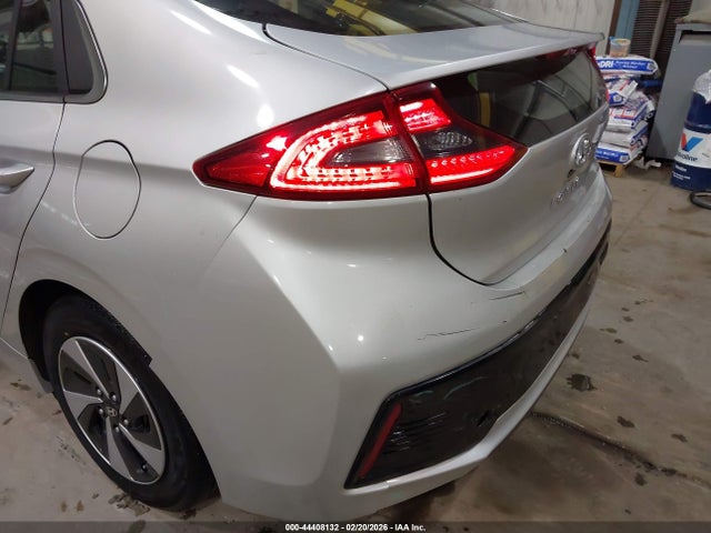 KMHC75LC2HU056422 Hyundai Ioniq Hybrid Sel