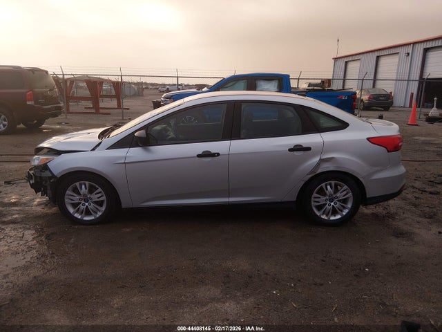 Ford FOCUS S 2015 1FADP3E2XFL269192 Image 14