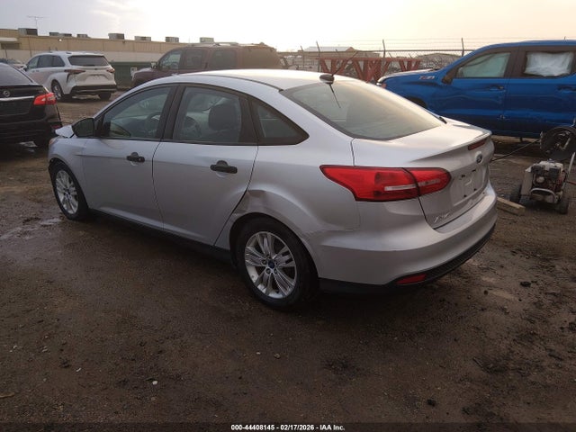 Ford FOCUS S 2015 1FADP3E2XFL269192 Image 3