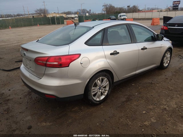 Ford FOCUS S 2015 1FADP3E2XFL269192 Image 4