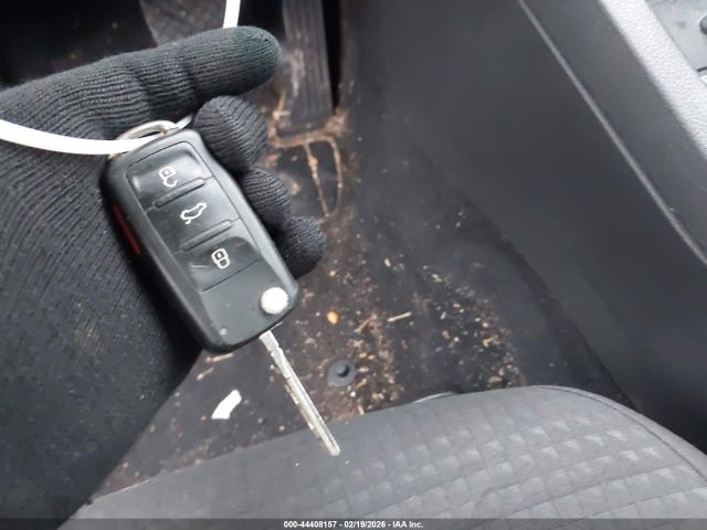 44408157 :رقم المزاد ، 3VW2K7AJ5FM203732 vin ، 2015 Volkswagen Jetta 2.0l S مزاد بيع