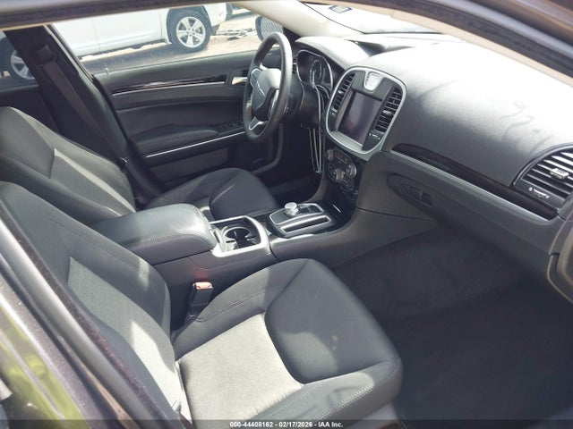 Продажа на аукционе авто 2023 Chrysler 300 Touring, vin: 2C3CCAAG9PH556212, номер лота: 44408162