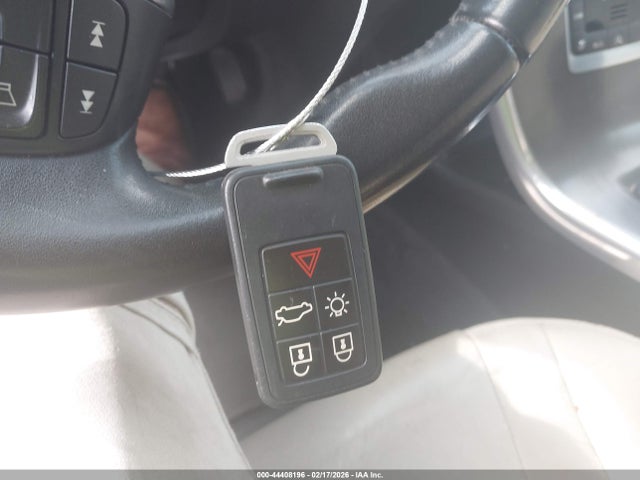 2016 VOLVO XC60 YV440MDK2G2874897 Photo 10