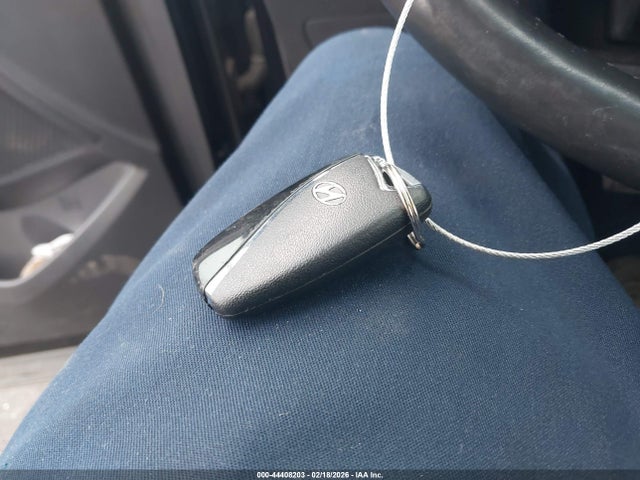 44408203 :رقم المزاد ، 5XYZUDLB0HG432979 vin ، 2017 Hyundai Santa Fe Sport 2.4l مزاد بيع