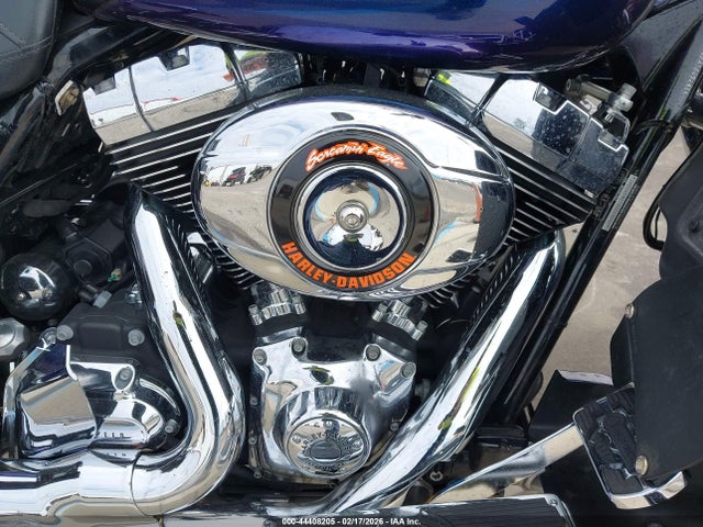 2010 HARLEY-DAVIDSON FLHTK 1HD1KEM17AB609248 Photo 7