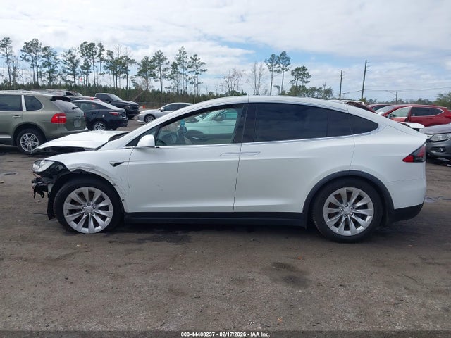 Tesla MODEL X 2017 5YJXCDE26HF065732 Image 14
