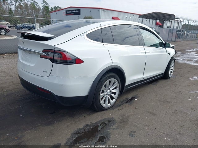 2017 TESLA MODEL X 5YJXCDE26HF065732 Photo 3