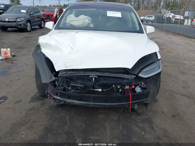 2017 TESLA MODEL X 5YJXCDE26HF065732 Photo 5