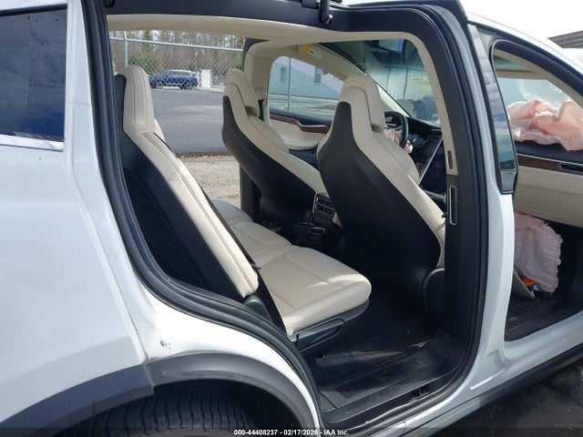 2017 TESLA MODEL X 5YJXCDE26HF065732 Photo 7