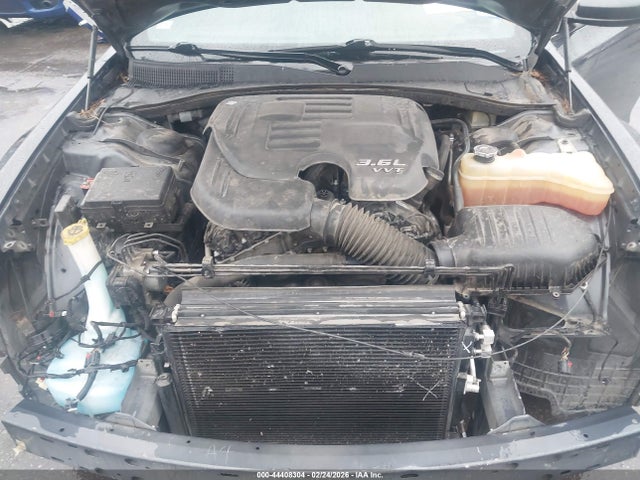 2016 CHRYSLER 300 2C3CCABG3GH135391 Photo 9