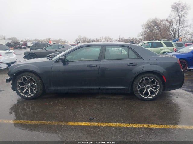 2016 Chrysler 300 300s მანქანა იყიდება აუქციონზე, vin: 2C3CCABG3GH135391, აუქციონის ნომერი: 44408304