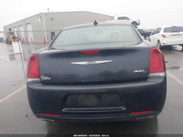 2016 Chrysler 300 300s მანქანა იყიდება აუქციონზე, vin: 2C3CCABG3GH135391, აუქციონის ნომერი: 44408304
