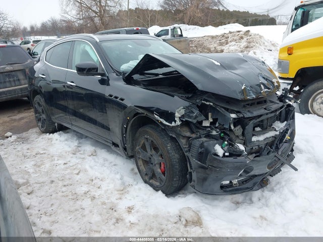 2017 MASERATI LEVANTE ZN661YUL5HX234341