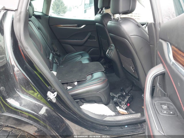 2017 MASERATI LEVANTE ZN661YUL5HX234341 Photo 7