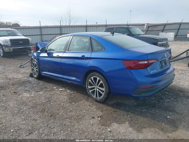 2022 VOLKSWAGEN JETTA 3VWBM7BU5NM019215 Photo 2