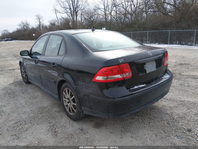 2004 SAAB 9-3 YS3FB49SX41057413 Photo 2