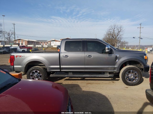 1FT8W3BT6MED89939 Ford F-350 Lariat