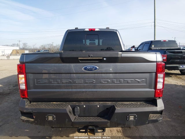 1FT8W3BT6MED89939 Ford F-350 Lariat