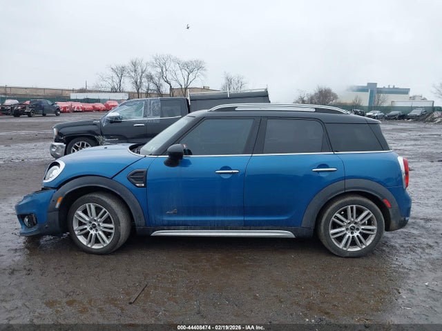 Mini Countryman Cooper 2017 WMZYV5C35H3E02679 Image 14