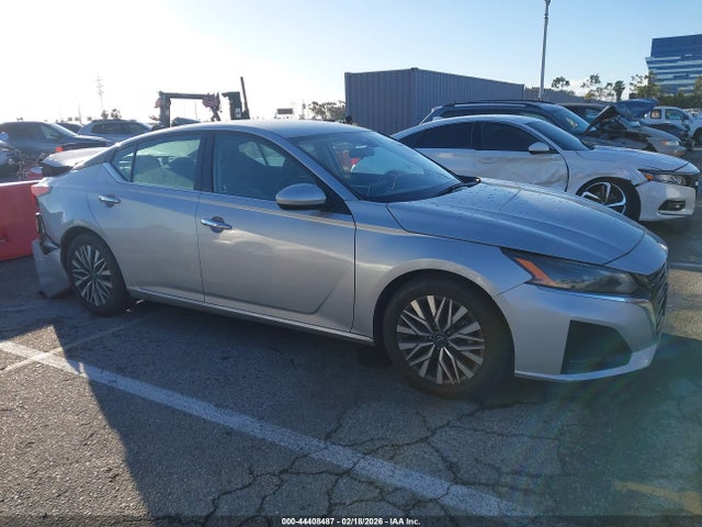 1N4BL4DV4PN363739 Nissan Altima Sv Fwd