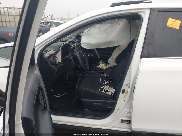 2018 Toyota Rav4 Xle მანქანა იყიდება აუქციონზე, vin: 2T3WFREV2JW422074, აუქციონის ნომერი: 44408499