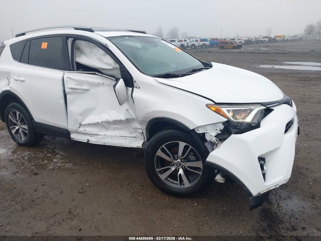 2018 Toyota Rav4 Xle მანქანა იყიდება აუქციონზე, vin: 2T3WFREV2JW422074, აუქციონის ნომერი: 44408499