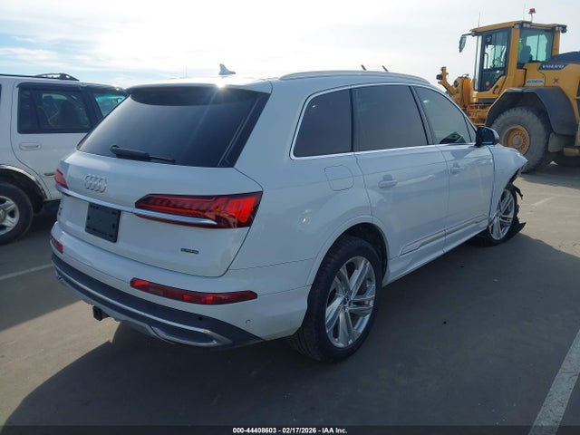 2020 AUDI Q7 WA1LXAF72LD000432 Photo 3