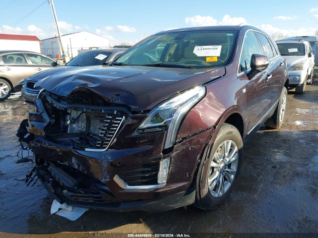 44408608 :رقم المزاد ، 1GYKNCRS3LZ132647 vin ، 2020 Cadillac Xt5 Fwd Premium Luxury مزاد بيع