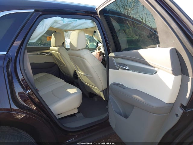 44408608 :رقم المزاد ، 1GYKNCRS3LZ132647 vin ، 2020 Cadillac Xt5 Fwd Premium Luxury مزاد بيع