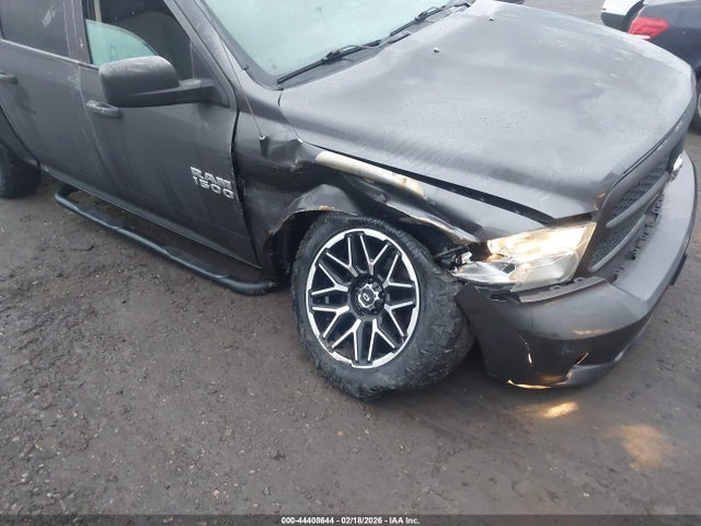 Продаж на аукціоні авто 2018 Ram 1500 Express  4x4 5'7 Box, vin: 1C6RR7KT9JS138064, номер лоту: 44408644
