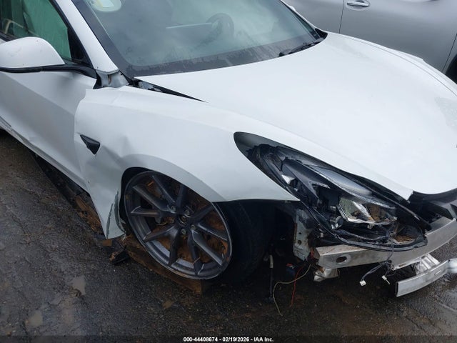44408674 :رقم المزاد ، 5YJ3E1EB1NF308981 vin ، 2022 Tesla Model 3 Long Range Dual Motor All-wheel Drive مزاد بيع