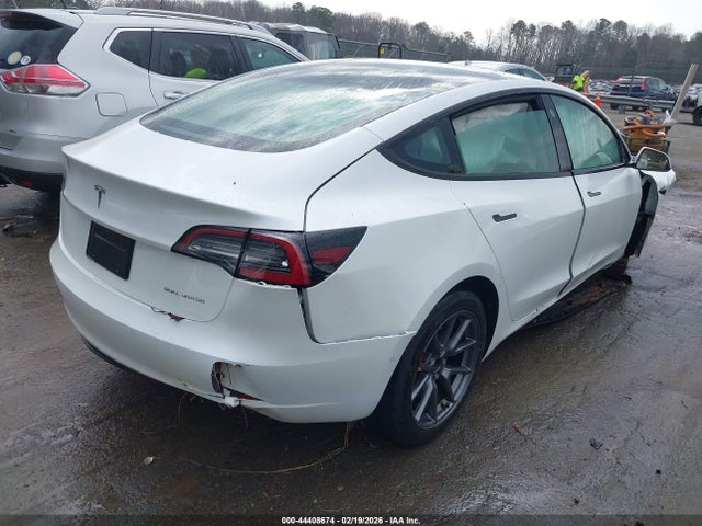 44408674 :رقم المزاد ، 5YJ3E1EB1NF308981 vin ، 2022 Tesla Model 3 Long Range Dual Motor All-wheel Drive مزاد بيع