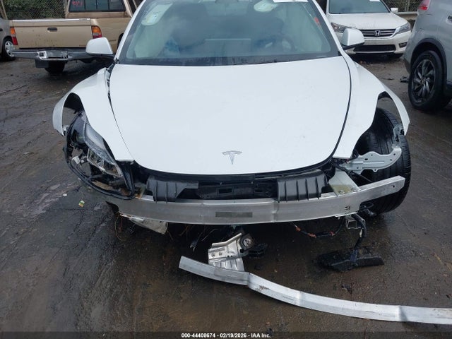 44408674 :رقم المزاد ، 5YJ3E1EB1NF308981 vin ، 2022 Tesla Model 3 Long Range Dual Motor All-wheel Drive مزاد بيع